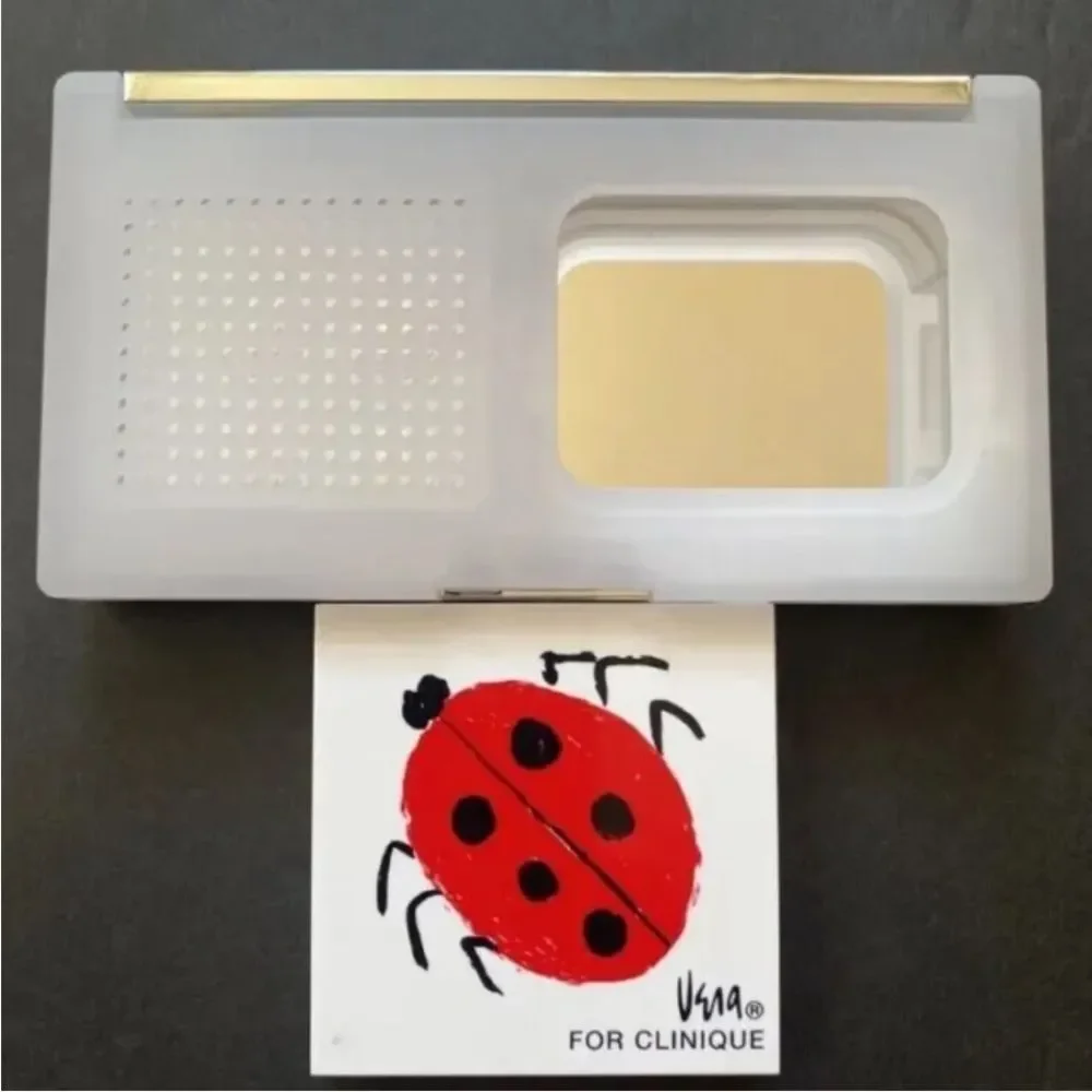 VERA FOR CLINIQUE BLUSHING BLUSH POWDER ALL ABOUT SHADOW DUO W/ COMPACT CASE